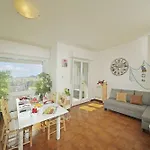 Apartment Petronella - Gardagate *