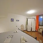 Apartment Petronella - Gardagate