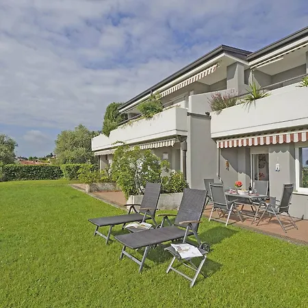 Petronella - Gardagate Apartment *
