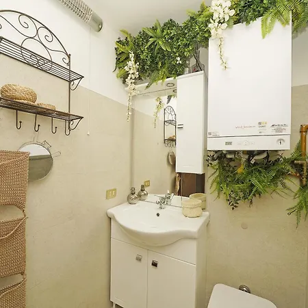 Petronella - Gardagate Apartmán *